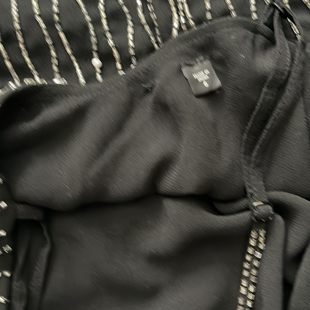 Guess - Picture 3 of 4